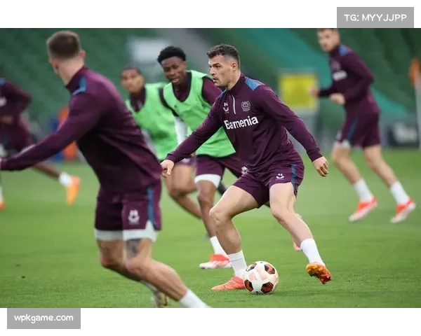 半场战报：勒沃库森1-0领先莱比锡，弗林蓬右路助攻博尼法斯头球破门